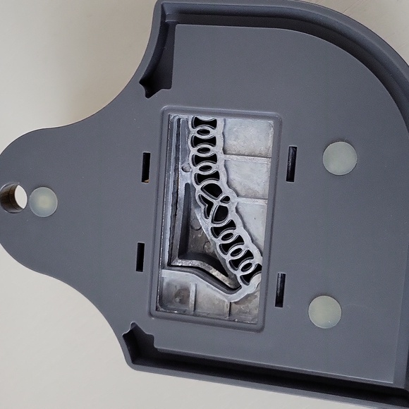 We R Memory Keepers Mini 7 Punch (Loop) - Picture 4 of 4